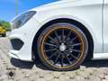 Mercedes-Benz CLA 200 Orange Art Edition Pano Weiß - thumbnail 29