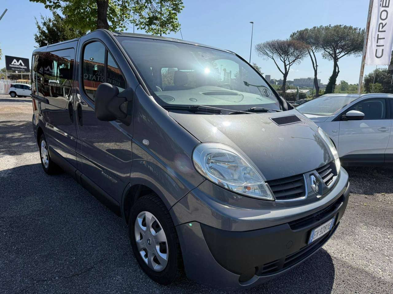 Renault Trafic 2.0 dci  9 Posti