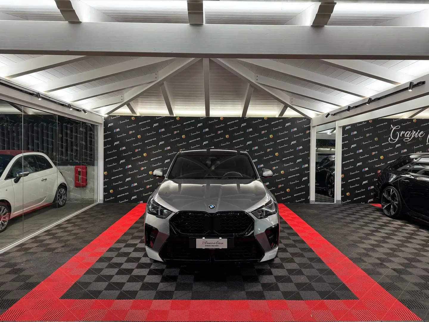 BMW X2 sDrive 18d Msport Grau - 2