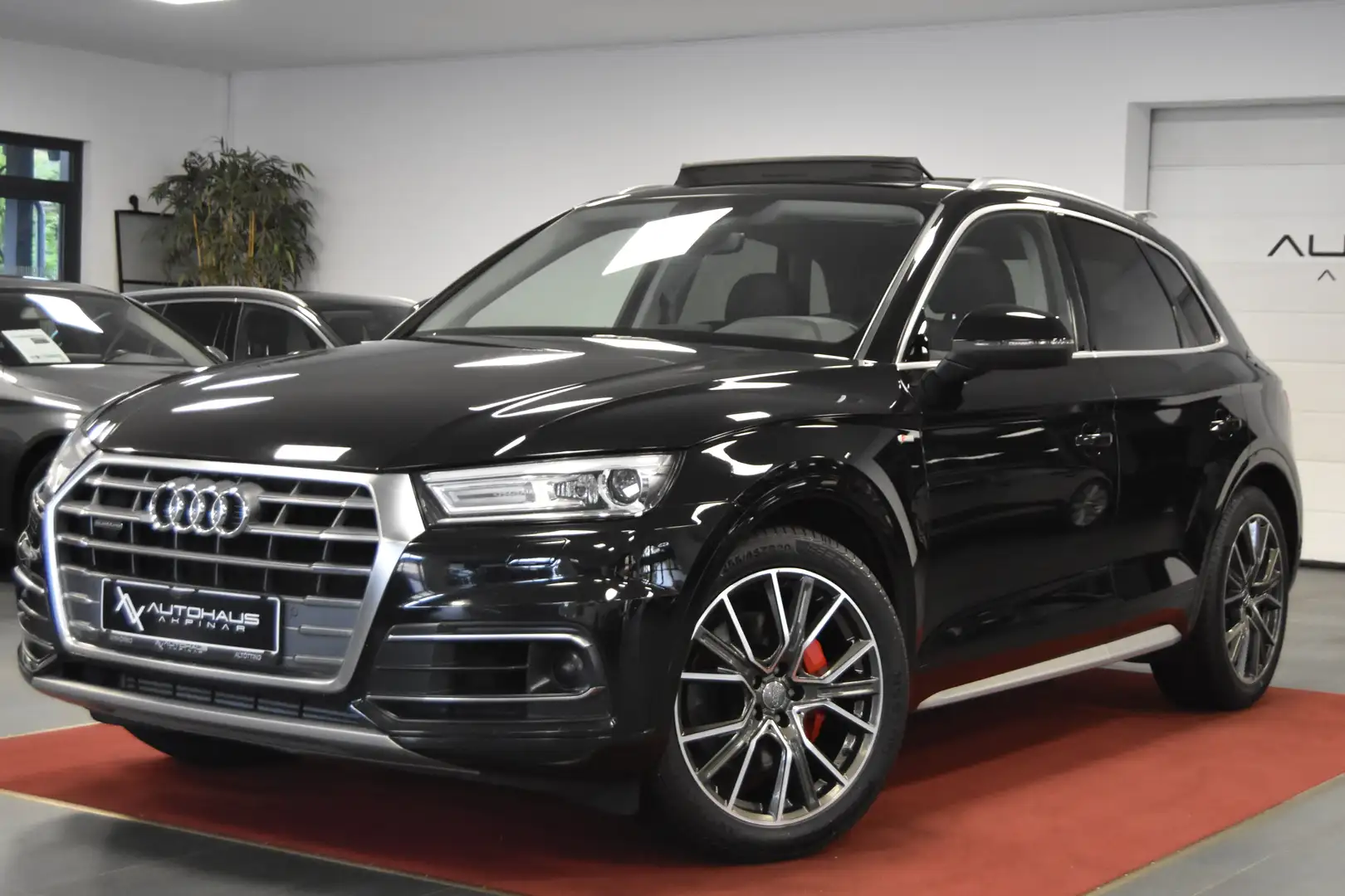 Audi Q5 50 TDI quattro S-Line 20ZOLL~ACC~PANO~LED~LUFTFA. Чёрный - 1