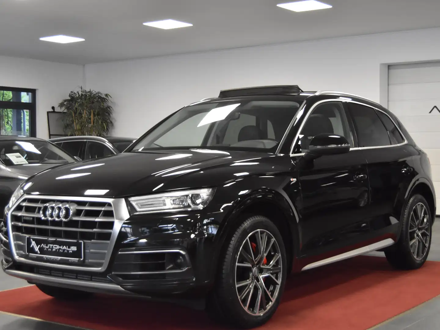 Audi Q5 50 TDI quattro S-Line 20ZOLL~ACC~PANO~LED~LUFTFA. Чёрный - 2