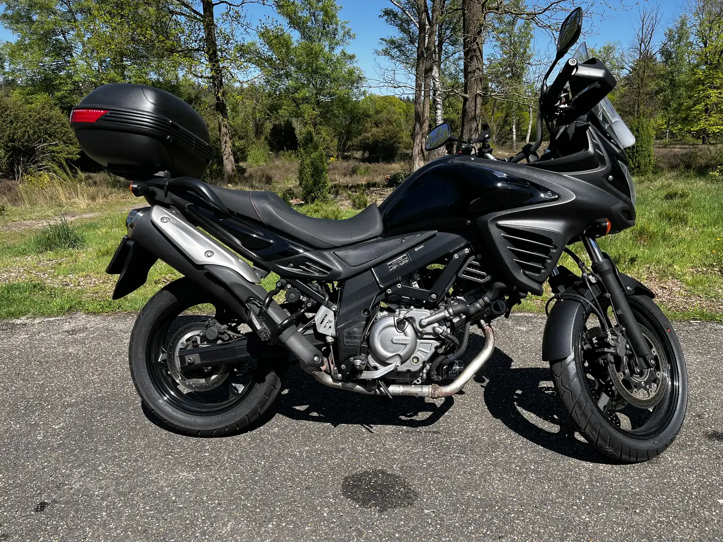 Suzuki V-Strom 650 Suziki V-Strom Dl650 BJ2013 (27.150km) - 1