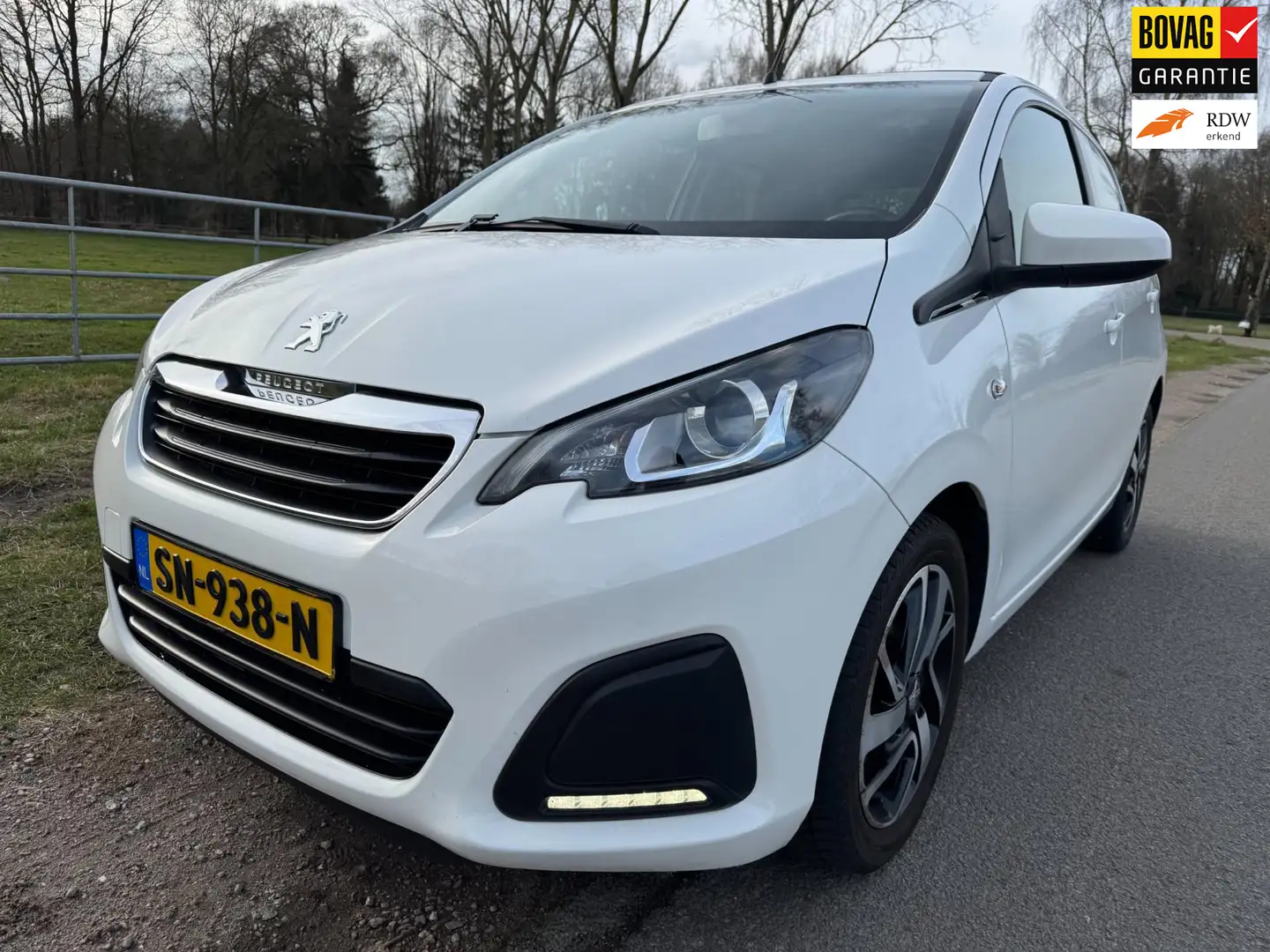 Peugeot 108 1.0 e-VTi Allure TOP! met airco en vouwdak Blanc - 1