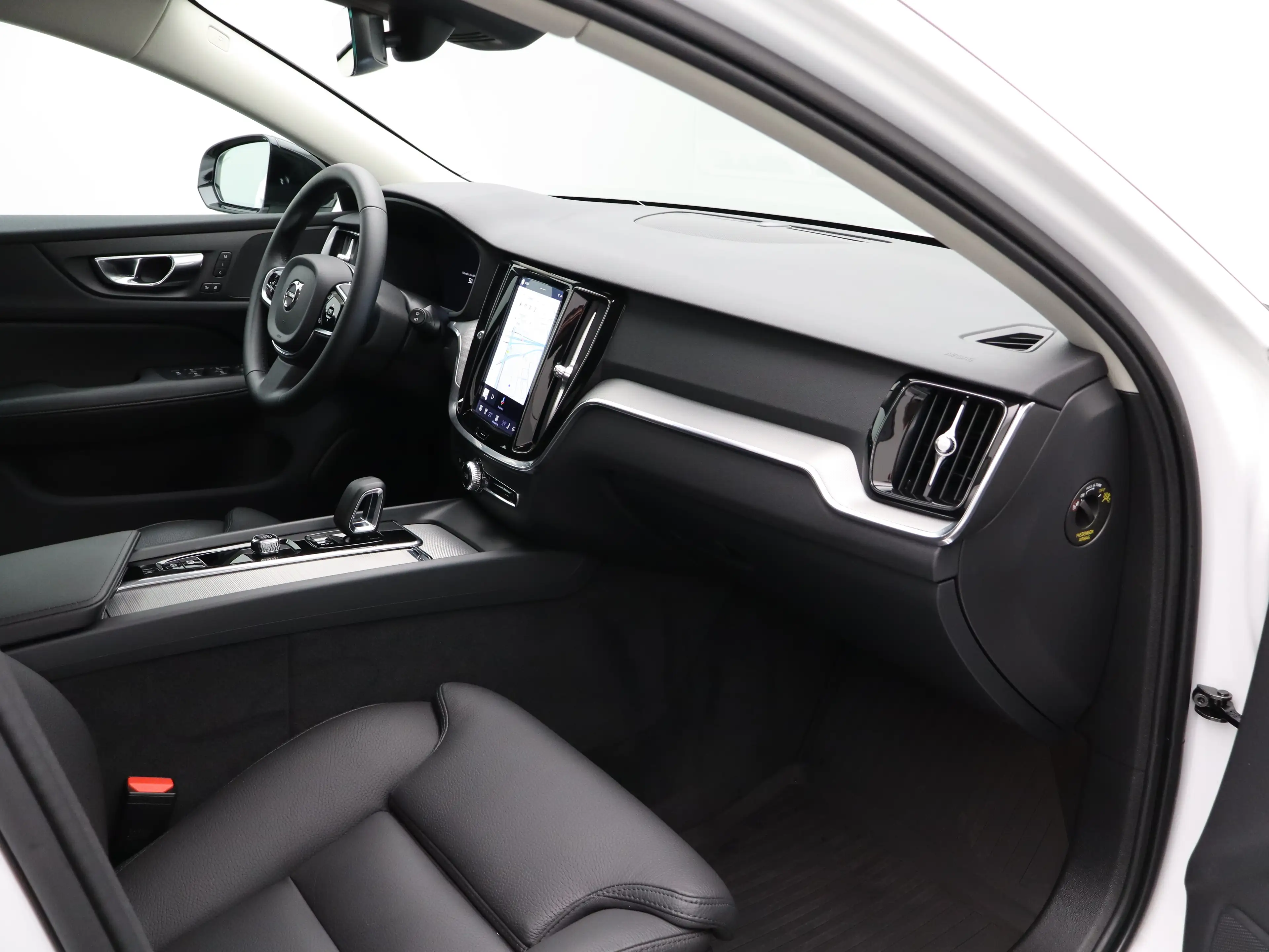 Volvo V60 2.0 B4 Plus Dark | Achteruitrijcamera | Stoelverwa — photo 38
