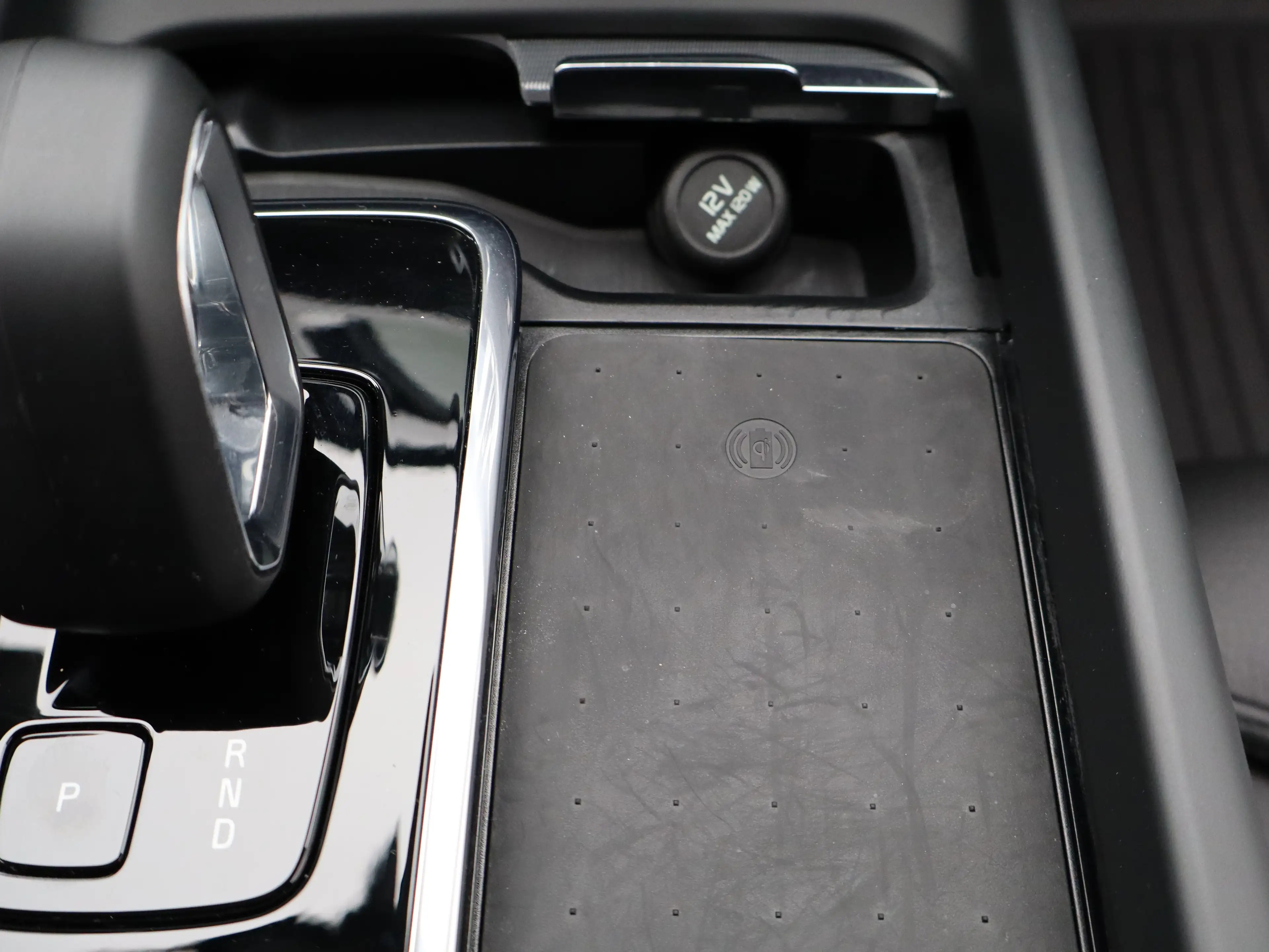 Volvo V60 2.0 B4 Plus Dark | Achteruitrijcamera | Stoelverwa — photo 32