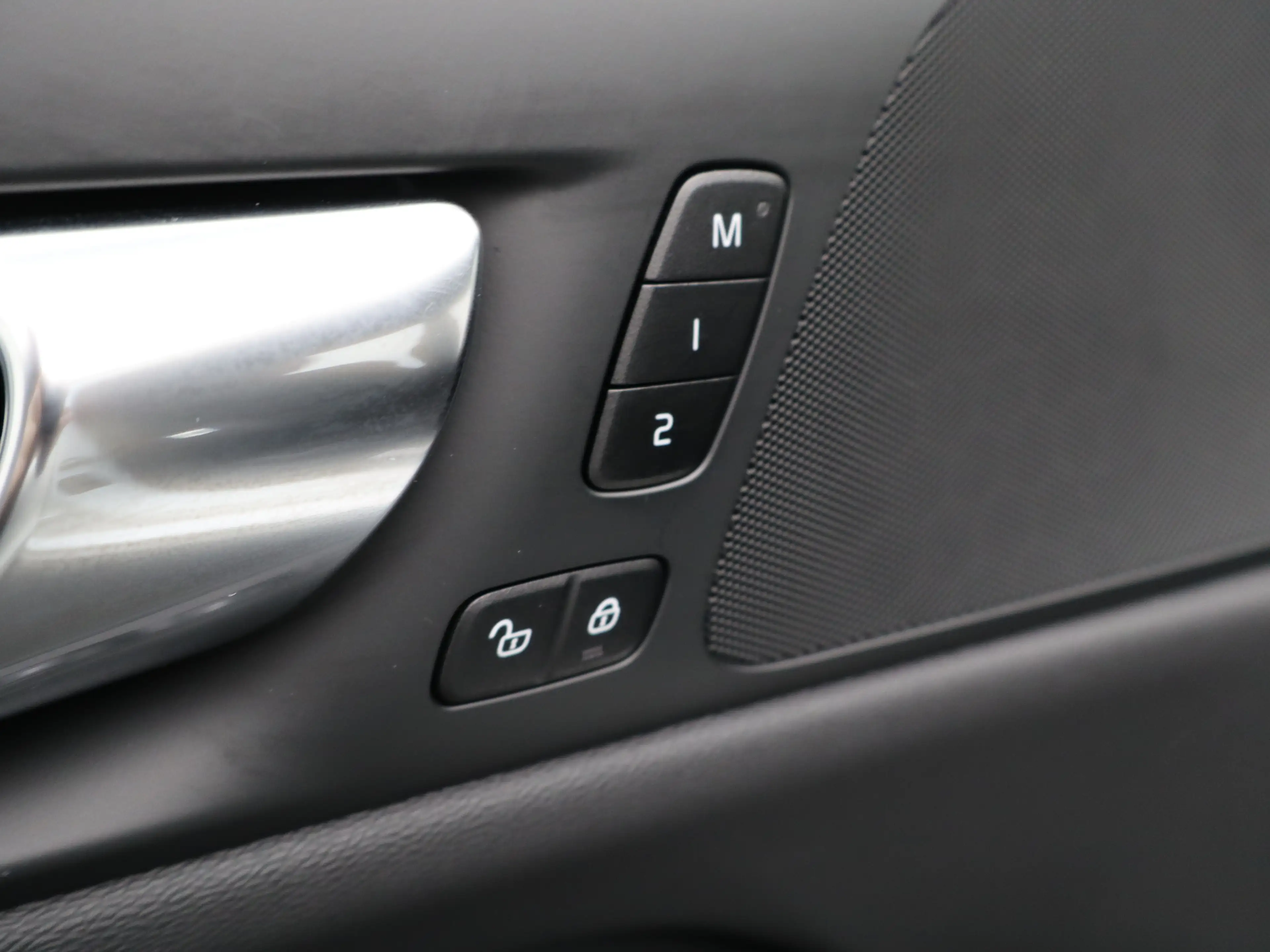 Volvo V60 2.0 B4 Plus Dark | Achteruitrijcamera | Stoelverwa — photo 34