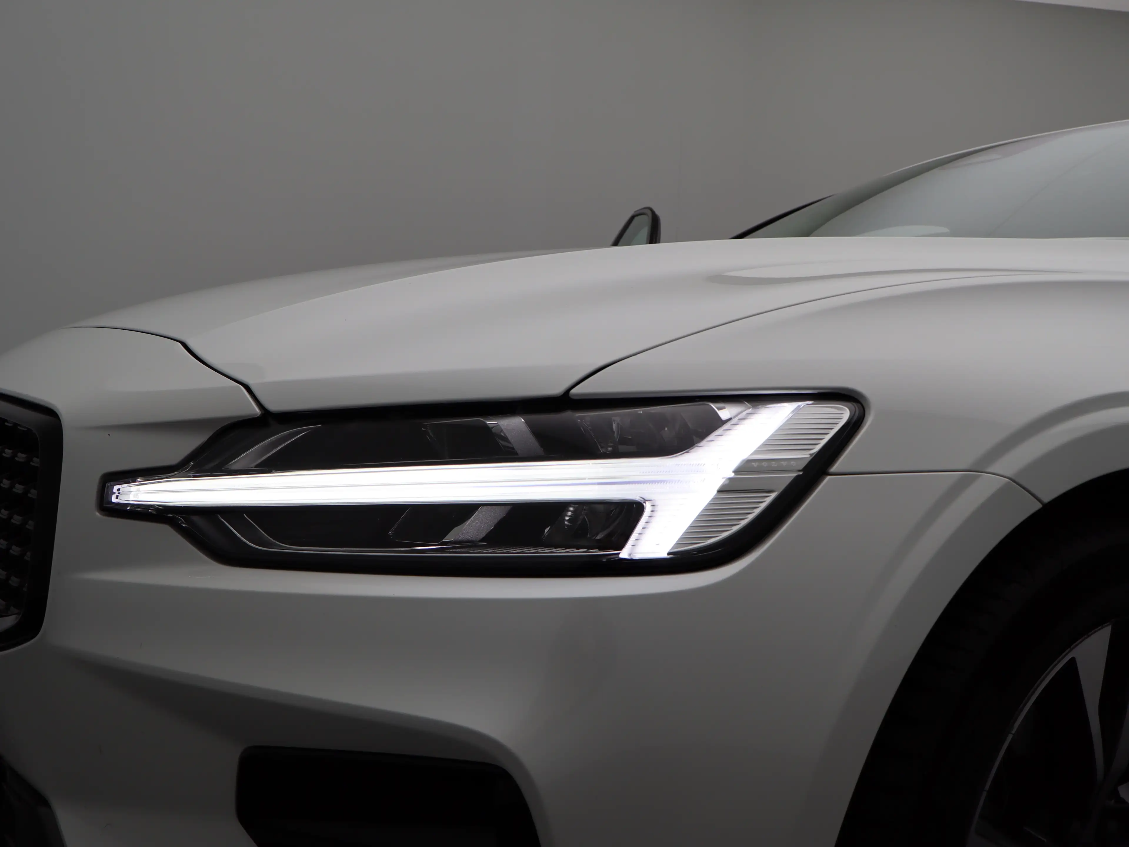 Volvo V60 2.0 B4 Plus Dark | Achteruitrijcamera | Stoelverwa — photo 20