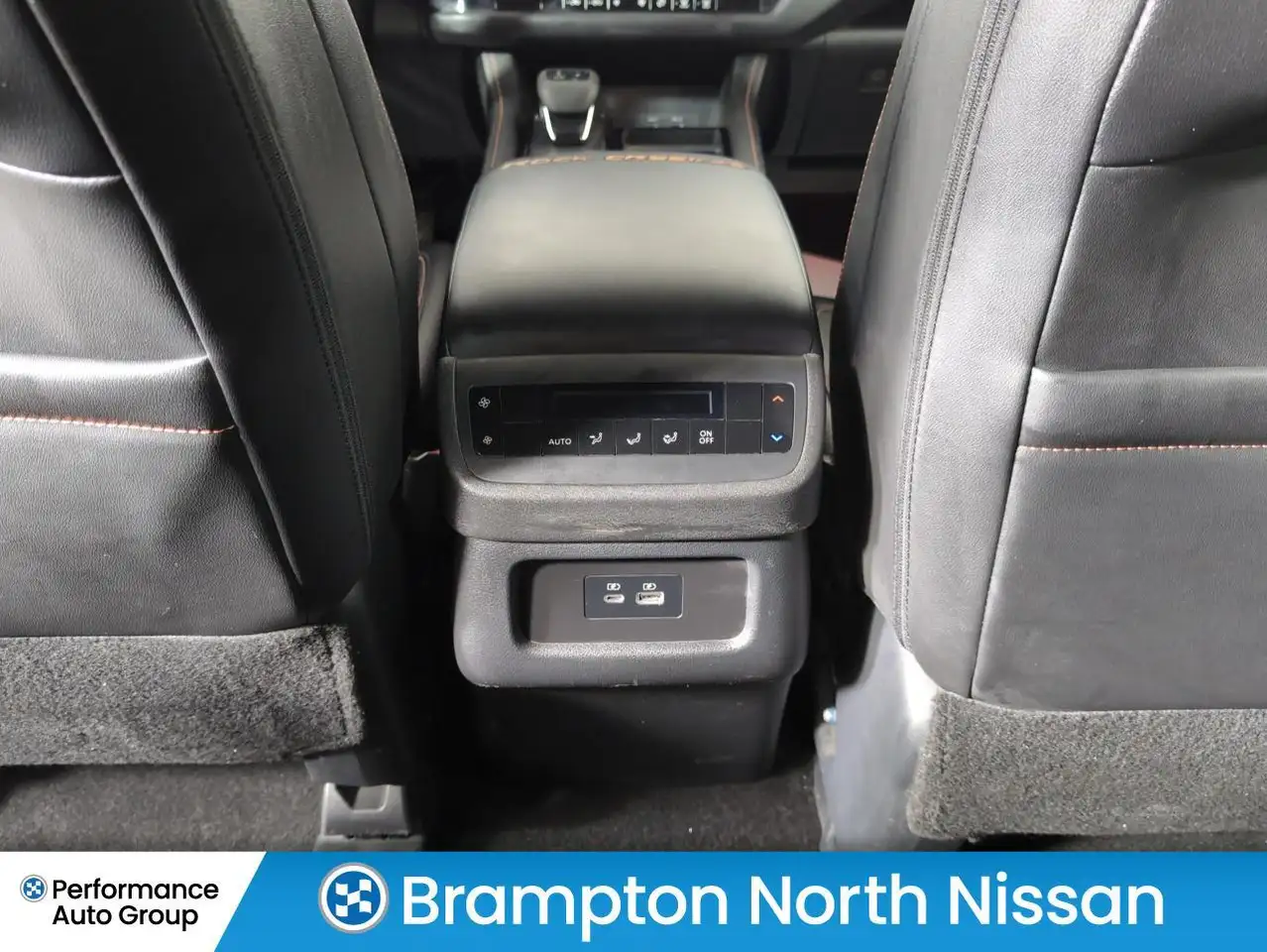 Nissan Pathfinder photo Nissan Pathfinder