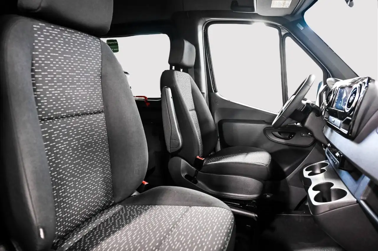Mercedes-Benz Sprinter снимка Mercedes-Benz Sprinter