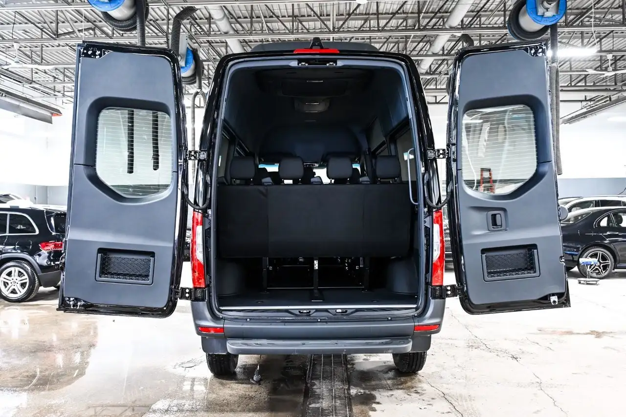 Mercedes-Benz Sprinter снимка Mercedes-Benz Sprinter