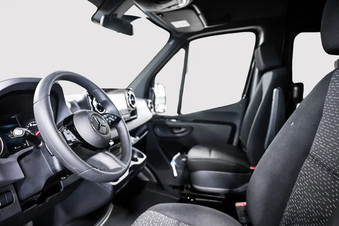 Mercedes-Benz Sprinter снимка Mercedes-Benz Sprinter