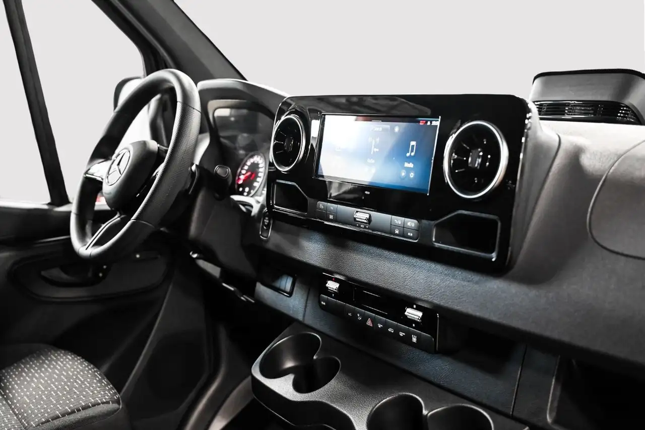 Mercedes-Benz Sprinter снимка Mercedes-Benz Sprinter