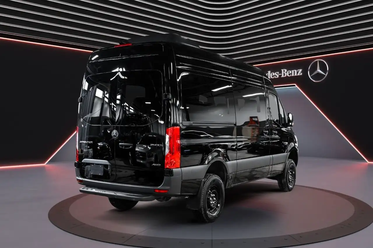 Mercedes-Benz Sprinter снимка Mercedes-Benz Sprinter