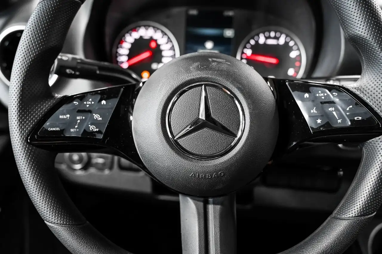 Mercedes-Benz Sprinter снимка Mercedes-Benz Sprinter
