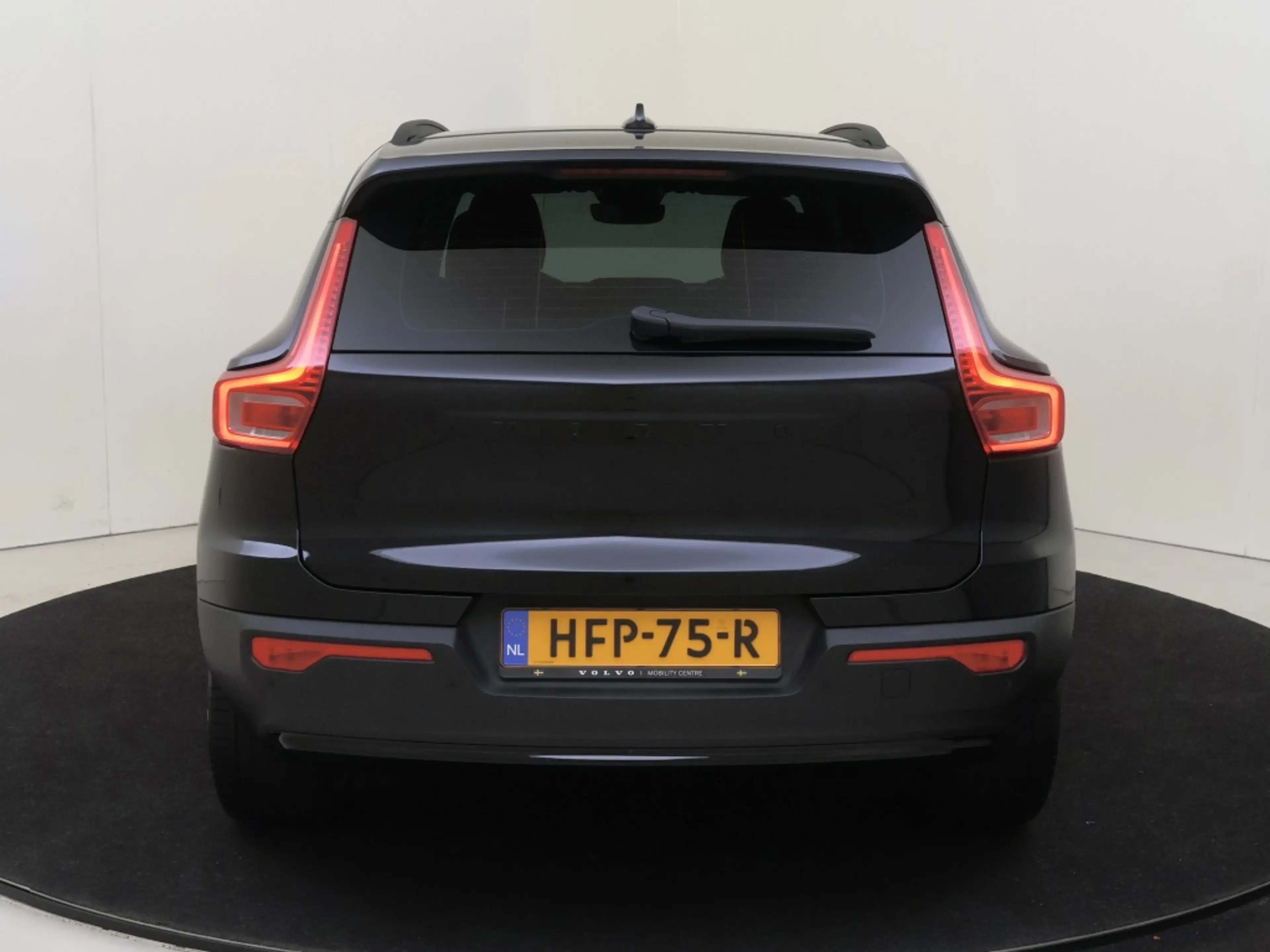 Volvo EX40 Extended Core 82 kWh | 20” | Privacy glas | — photo 5