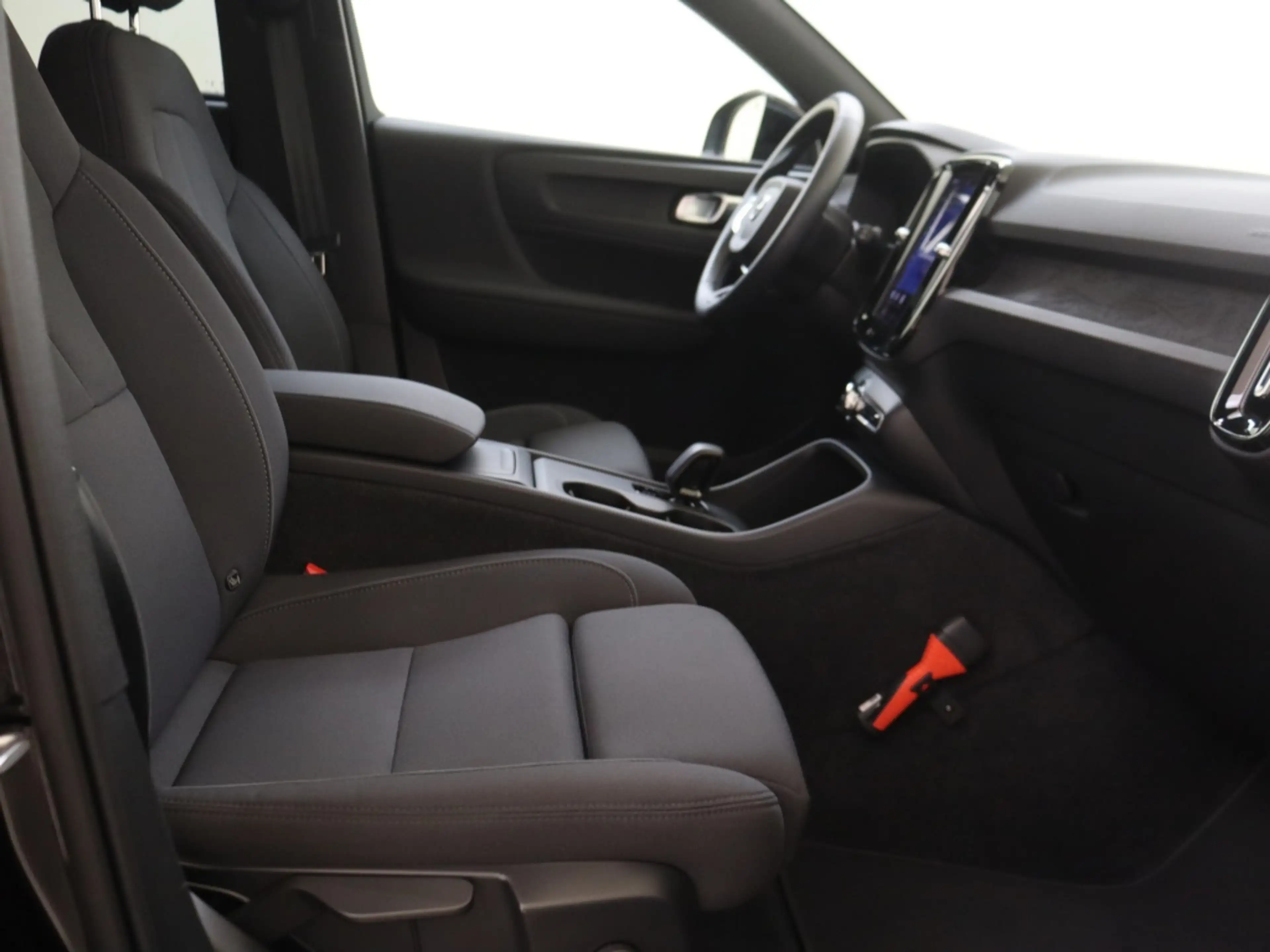 Volvo EX40 Extended Core 82 kWh | 20” | Privacy glas | — photo 13