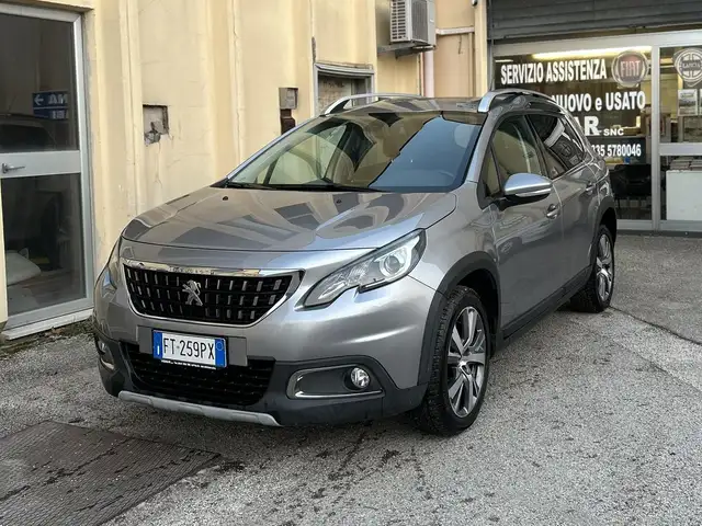 Peugeot 2008 2008 1.5 bluehdi Black Matt s