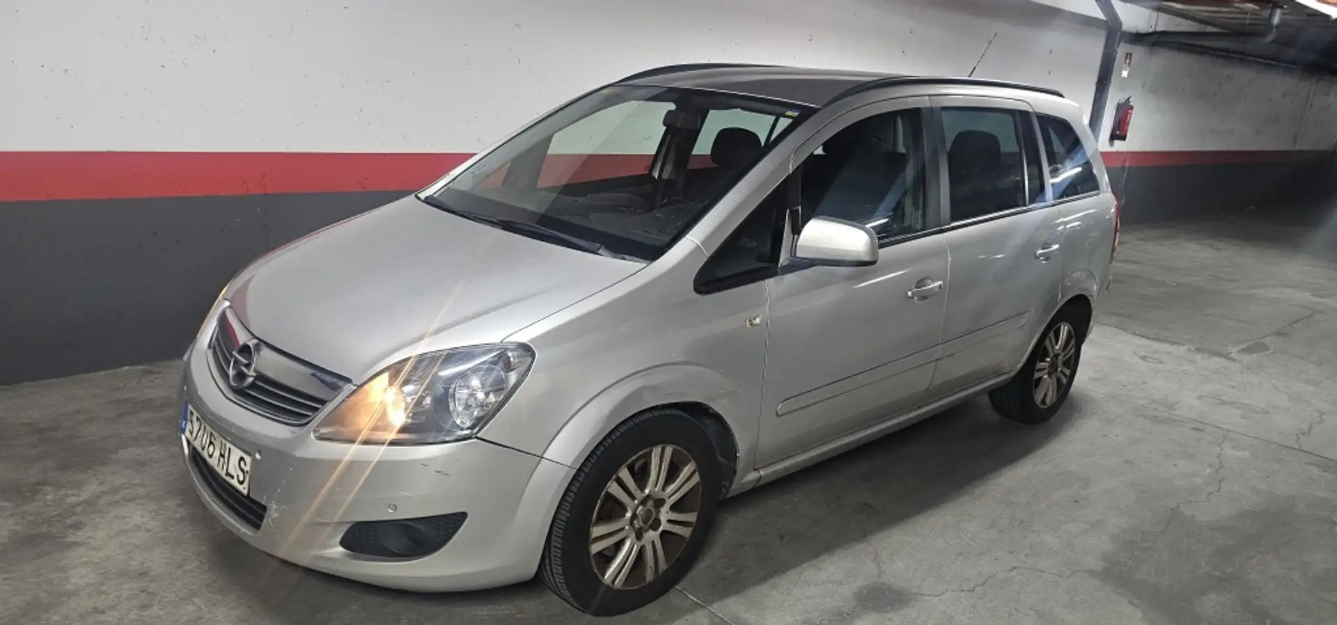 Opel Zafira 1.7CDTi Family 125 Gris - 1