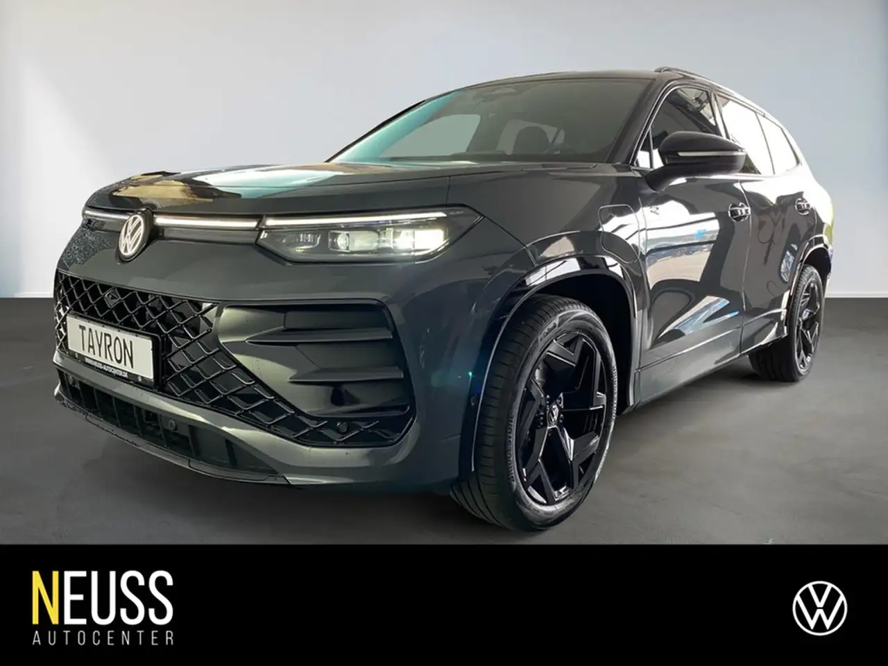 Volkswagen Tayron 1,5 eHybrid R-Line — photo 1 of 26