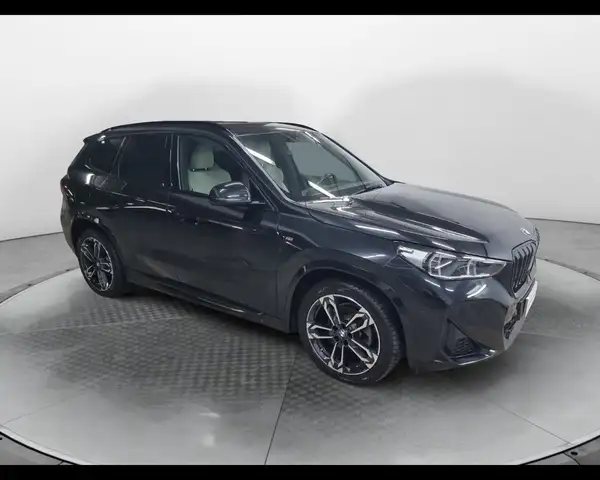 BMW X1 view 4