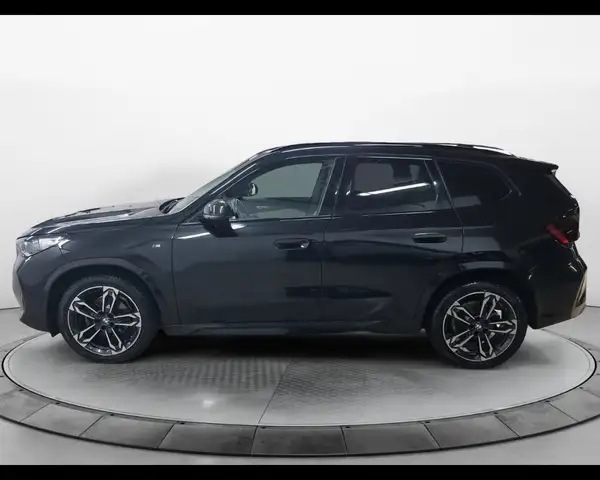 BMW X1 view 9