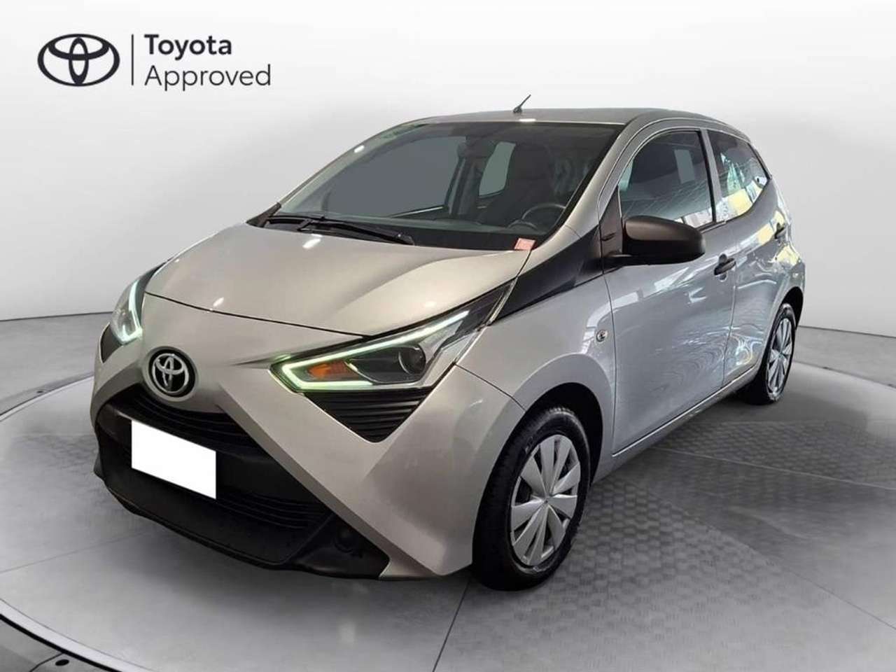 Toyota Aygo 5p 1.0 x-business 72cv