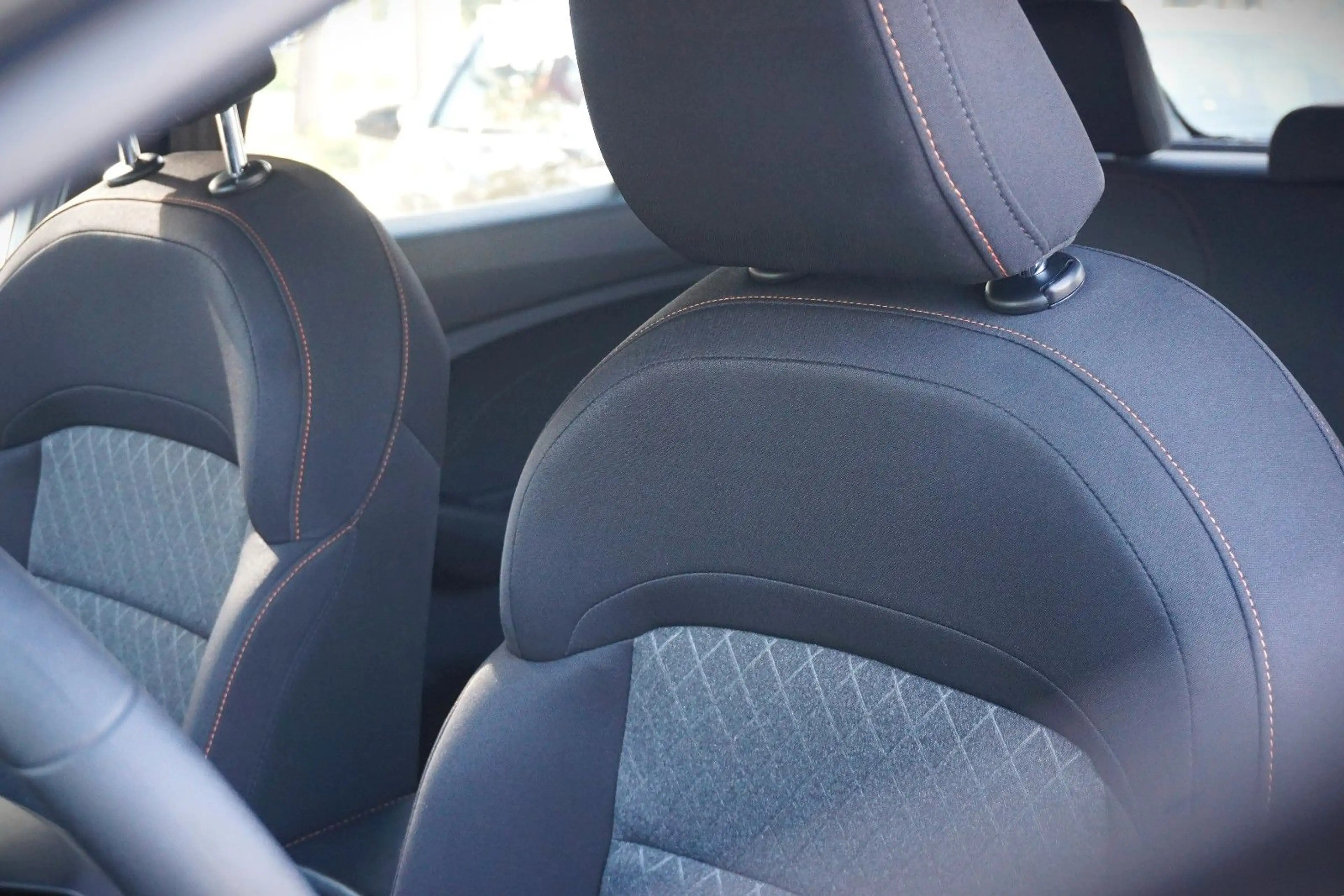 MG MG3 1.5 Hybrid+ 143 kW Comfort / 1.HD / Kam. / — photo 9
