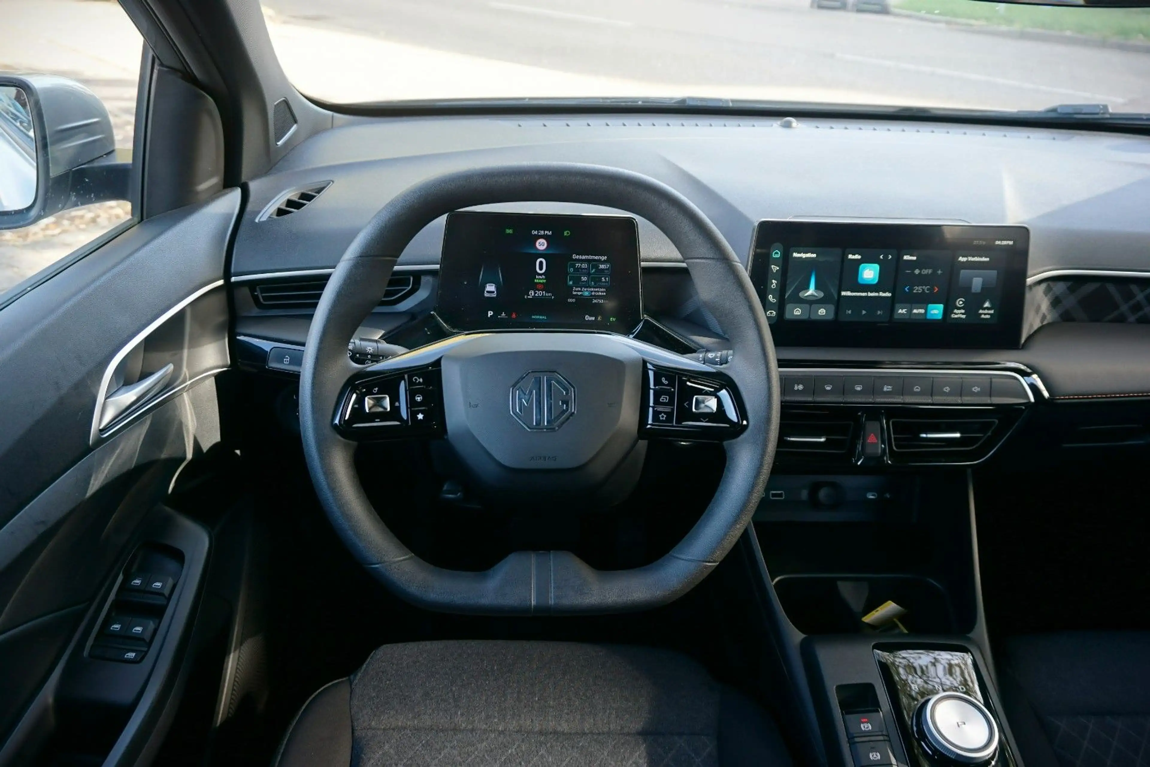MG MG3 1.5 Hybrid+ 143 kW Comfort / 1.HD / Kam. / — photo 14
