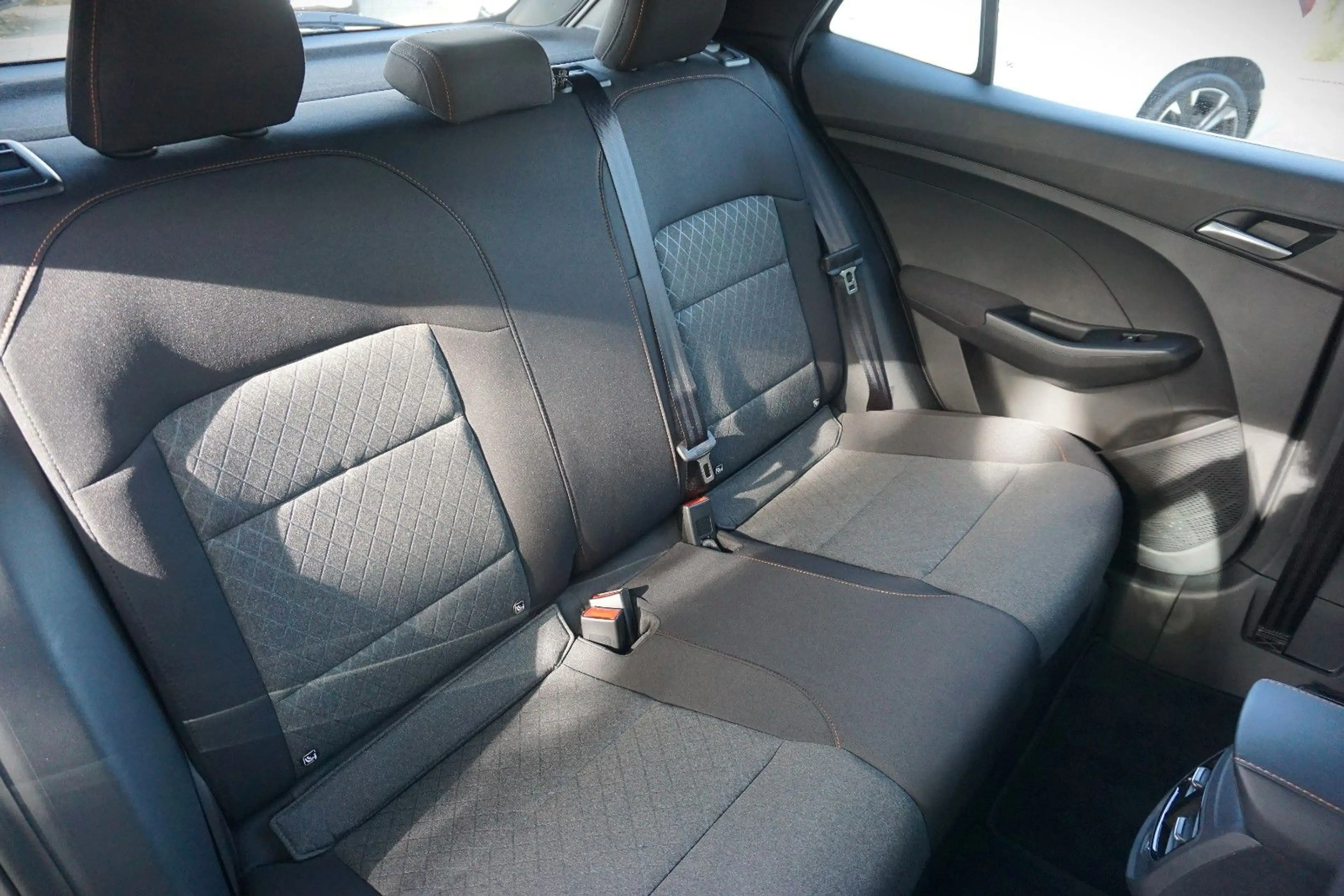 MG MG3 1.5 Hybrid+ 143 kW Comfort / 1.HD / Kam. / — photo 11