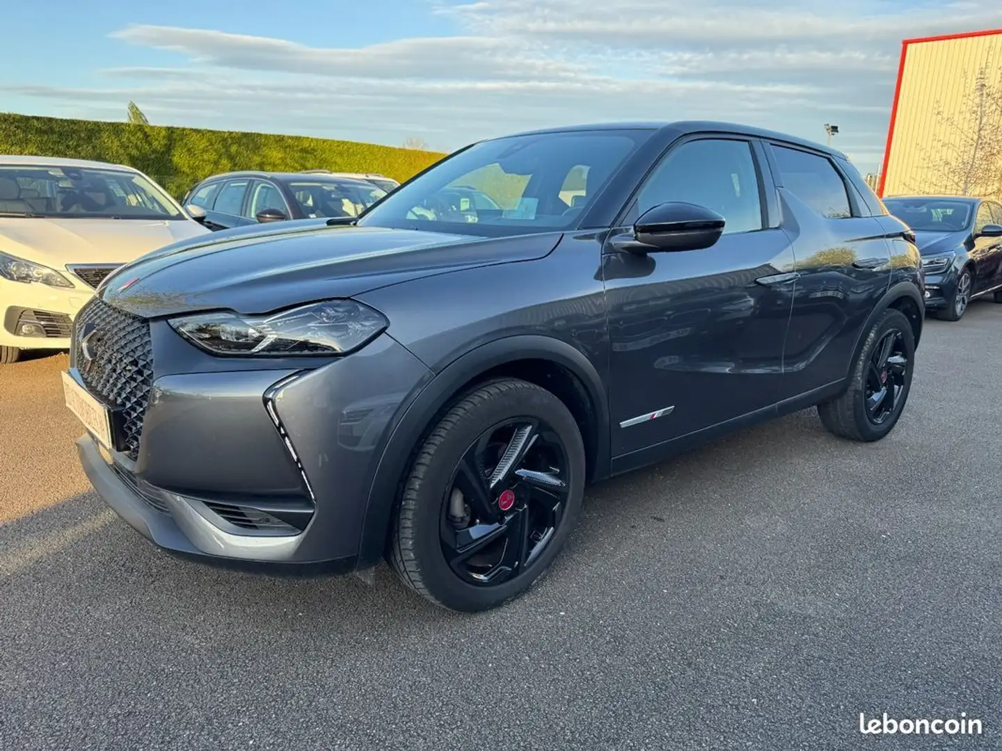 DS Automobiles DS 3 Crossback 1.5 HDI 130 CH EAT8 Performance Line + Gris - 1