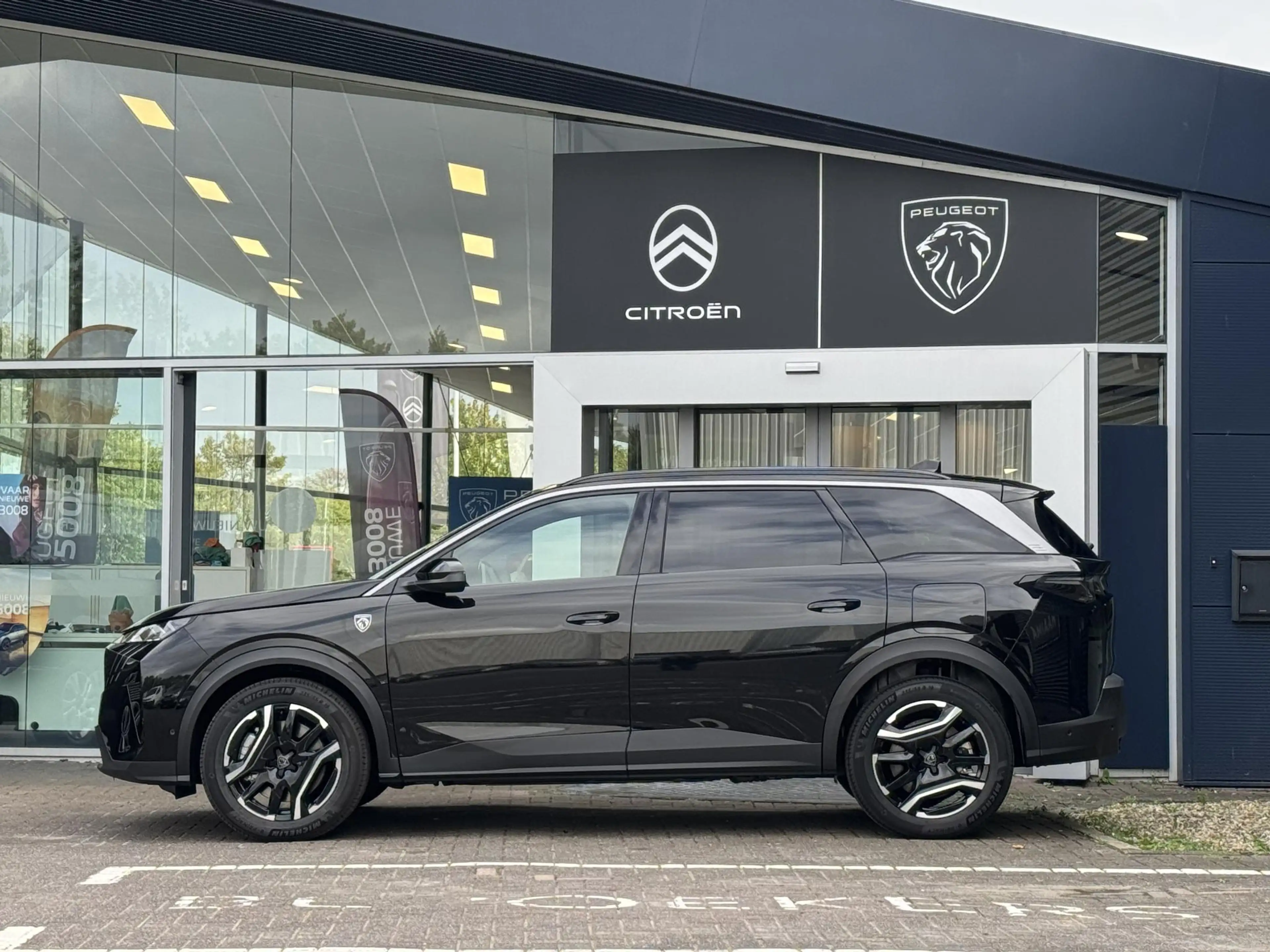 Peugeot 5008 1.6 Plug-in Hybrid 225 PK GT Exclusive 7 Persoons — photo 5
