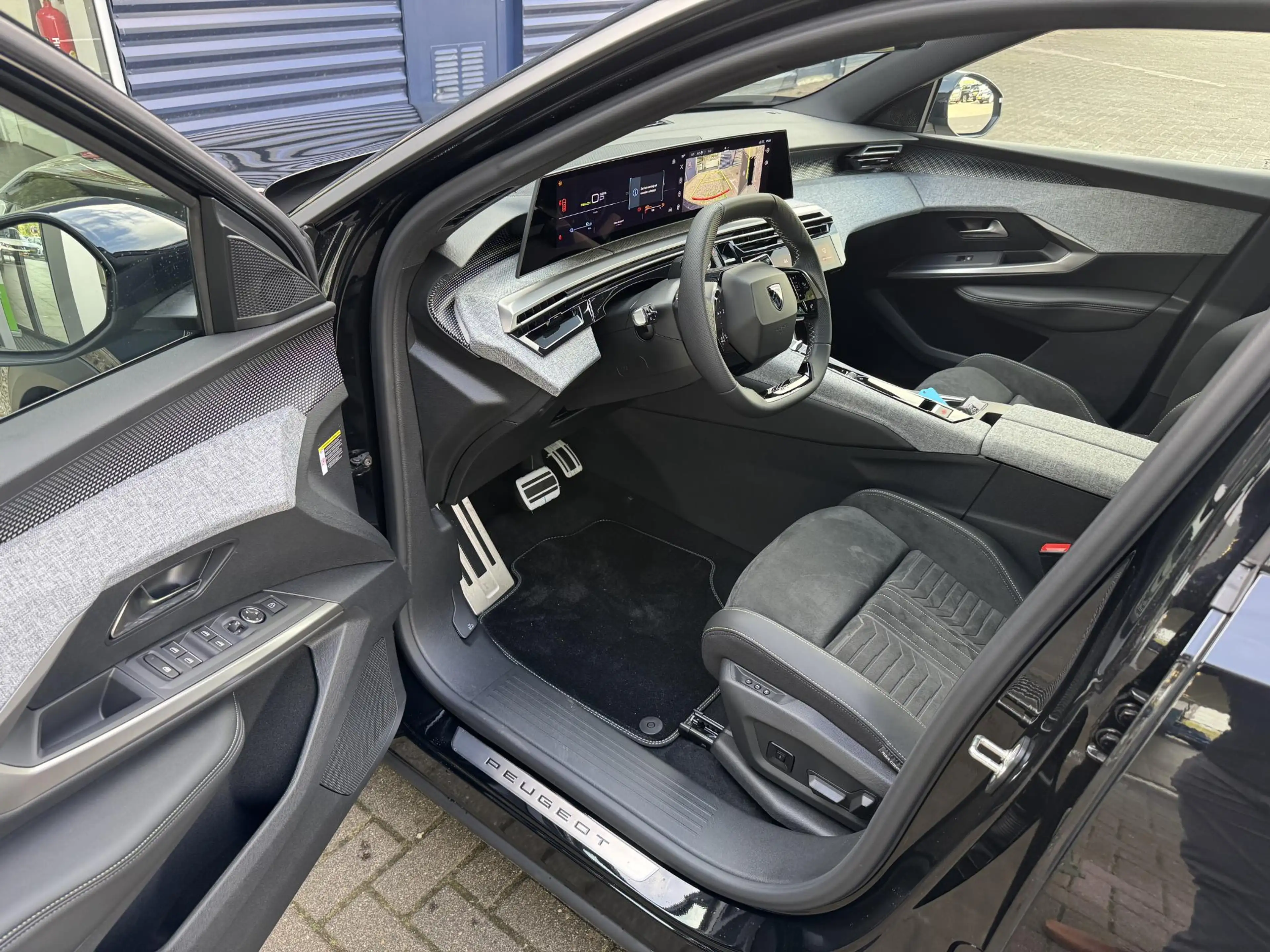 Peugeot 5008 1.6 Plug-in Hybrid 225 PK GT Exclusive 7 Persoons — photo 11