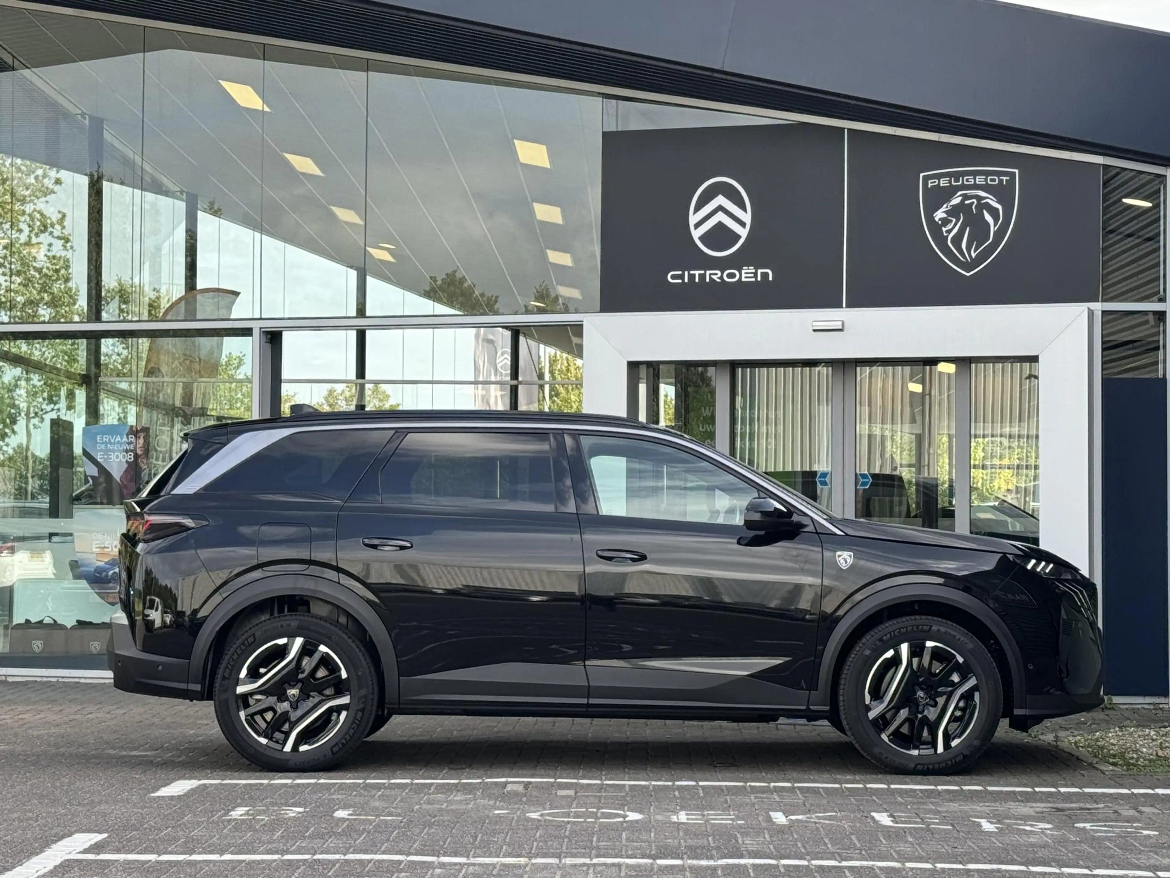 Peugeot 5008 1.6 Plug-in Hybrid 225 PK GT Exclusive 7 Persoons — photo 4