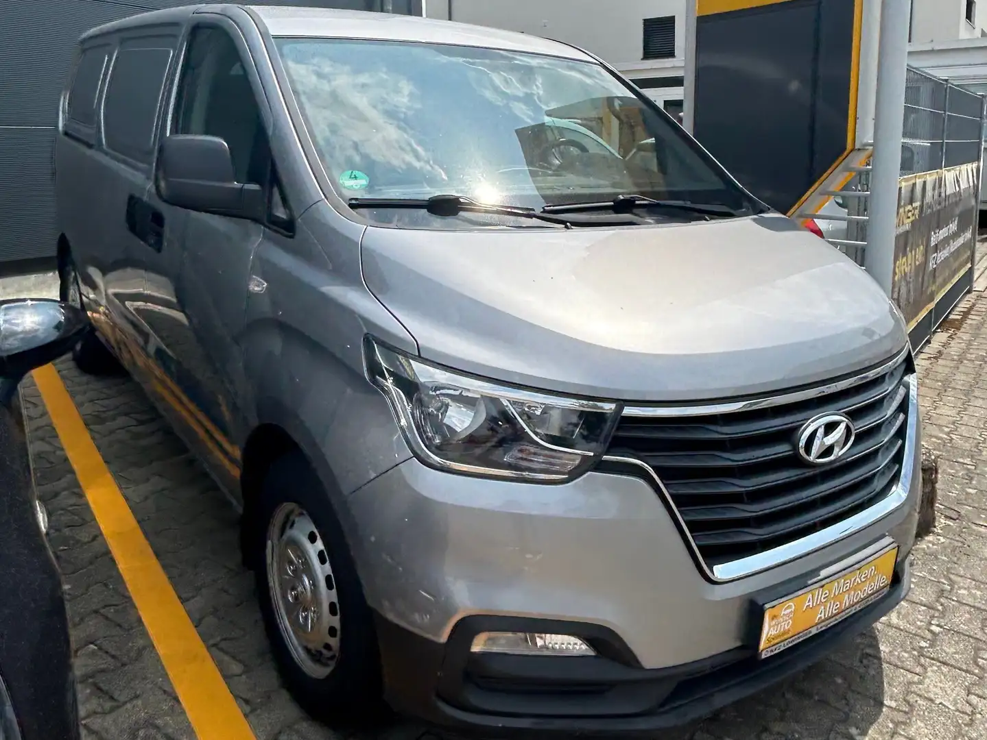 Hyundai H-1 Kasten (Flügeltüren h.) Grau - 1