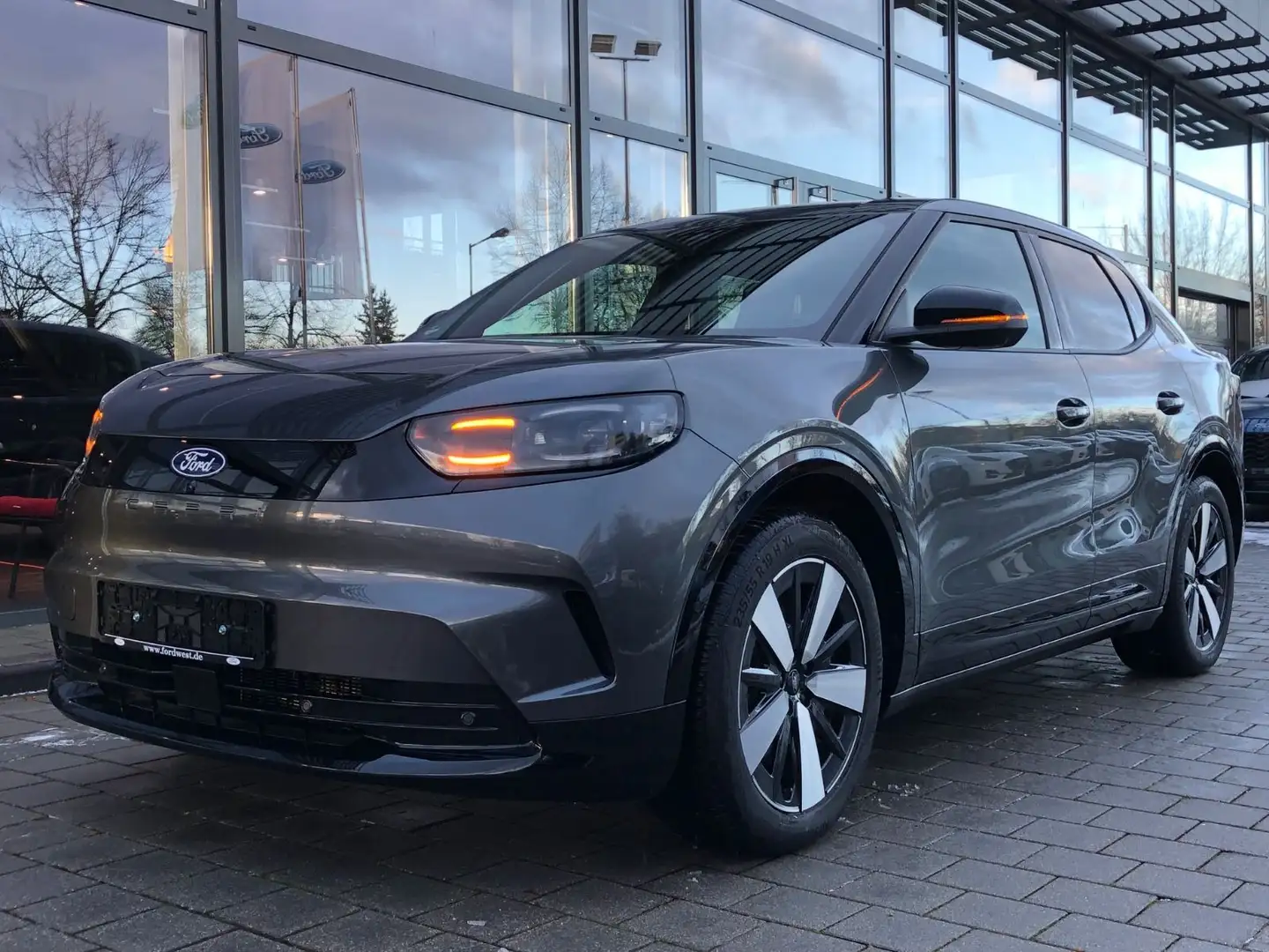 Ford Capri 926 Capri RWD Extended Range 77kWh Gris - 2