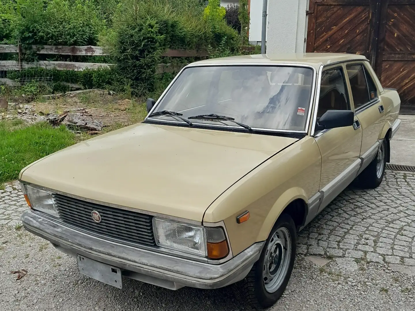 Fiat Argenta 132 A Beige - 2