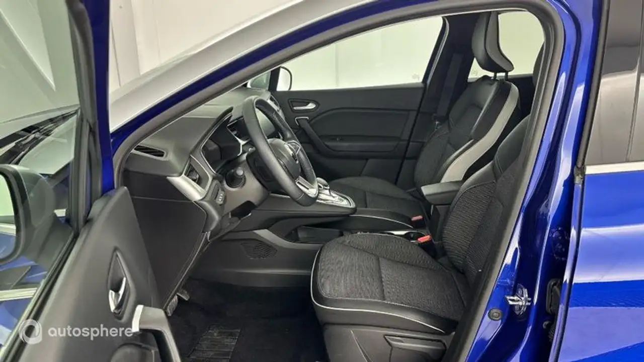 Renault Captur — photo 12