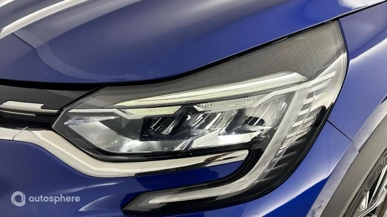 Renault Captur — photo 17