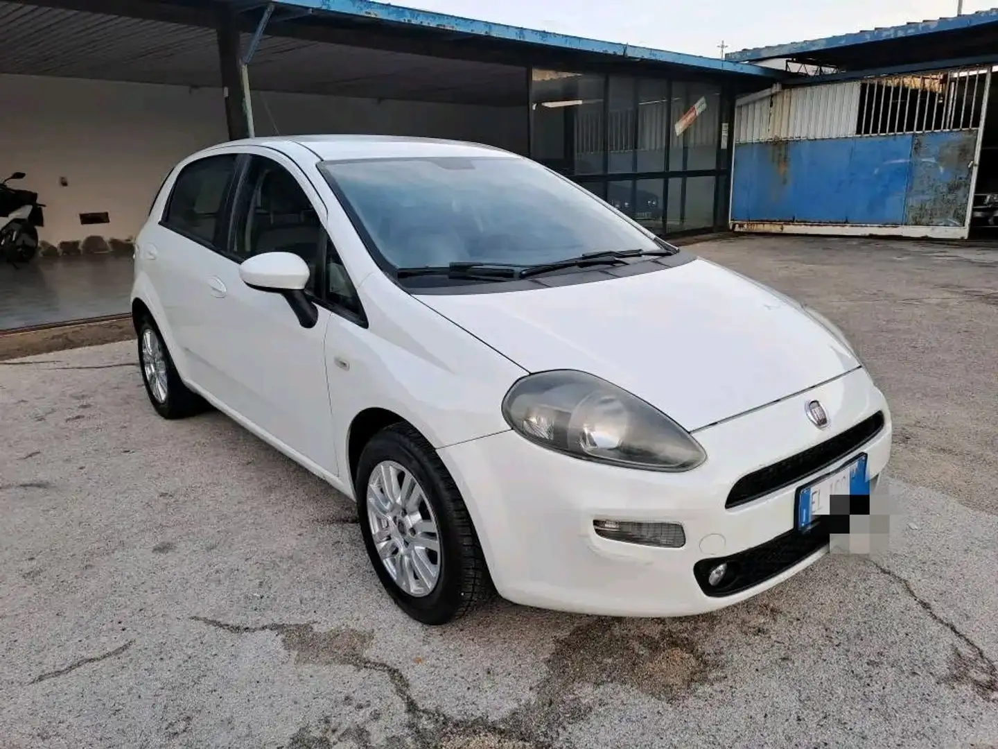 Fiat Punto 1.2 16V - 80 CLASS - 1
