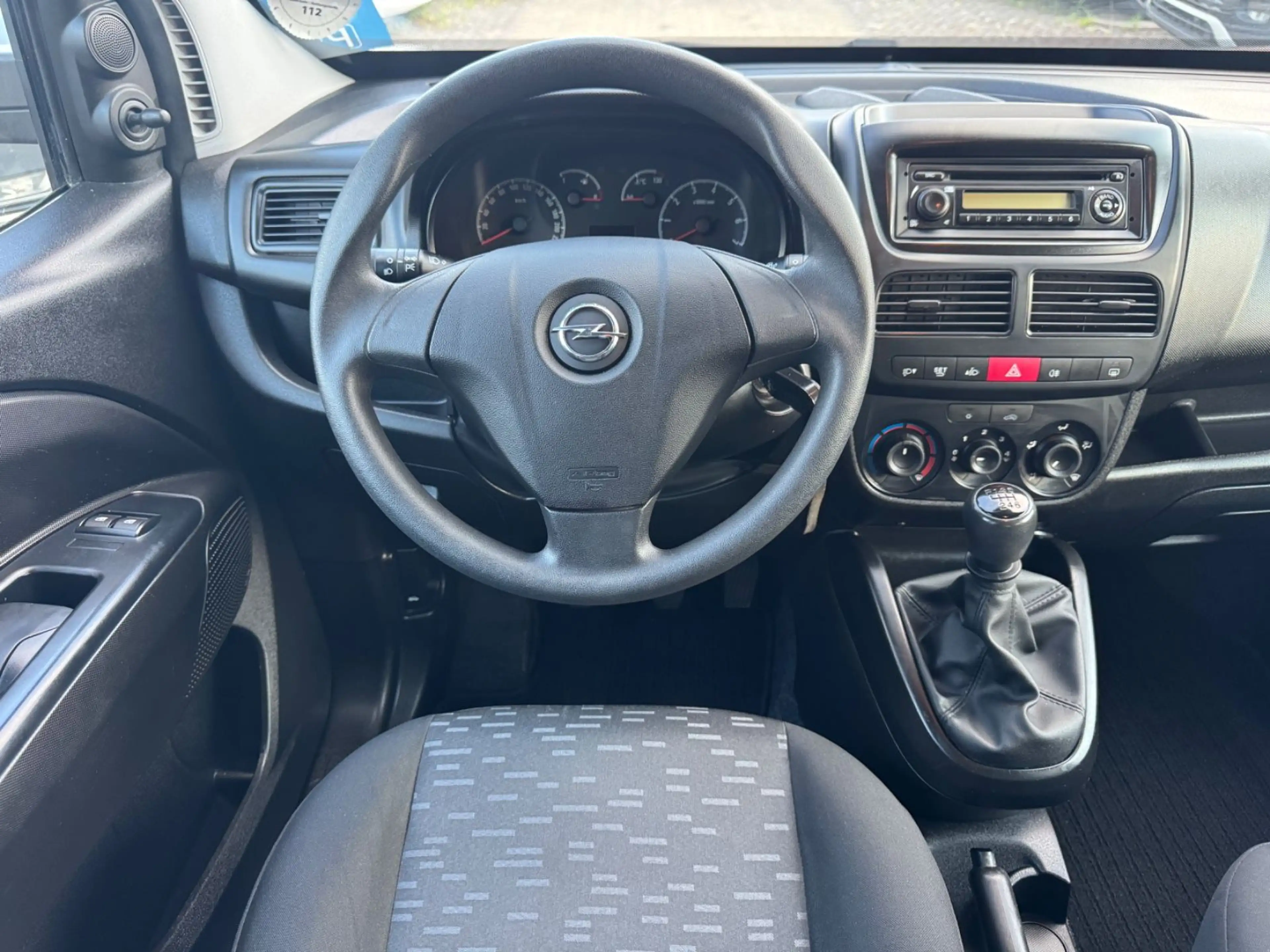 Opel Combo D Selection — photo 10