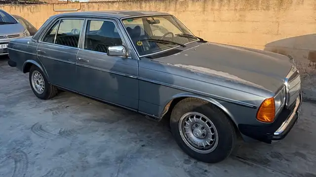 Mercedes-Benz 300D