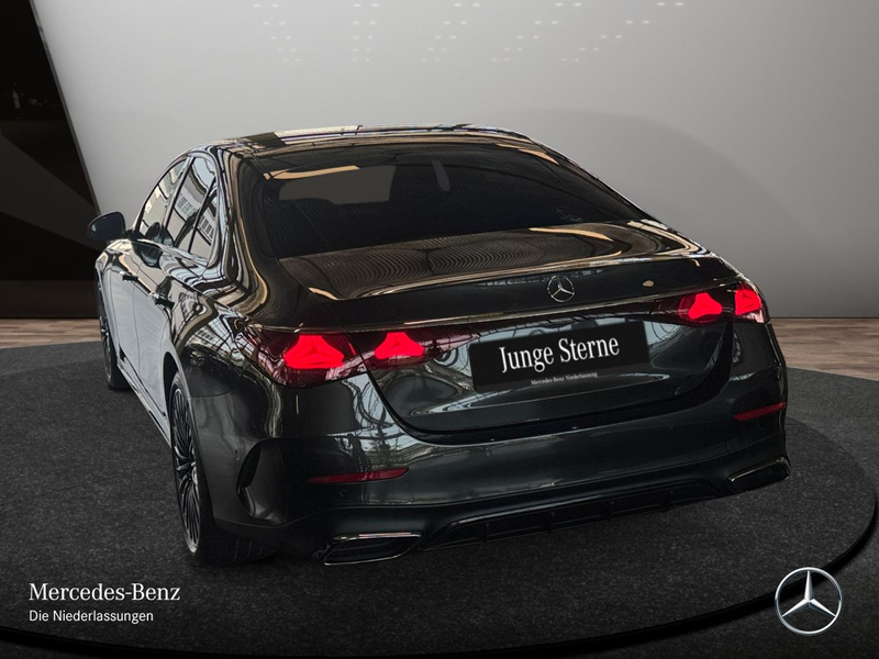Mercedes-Benz E 220 d AMG WideScreen 360° Pano Distr. Night PTS — photo 10