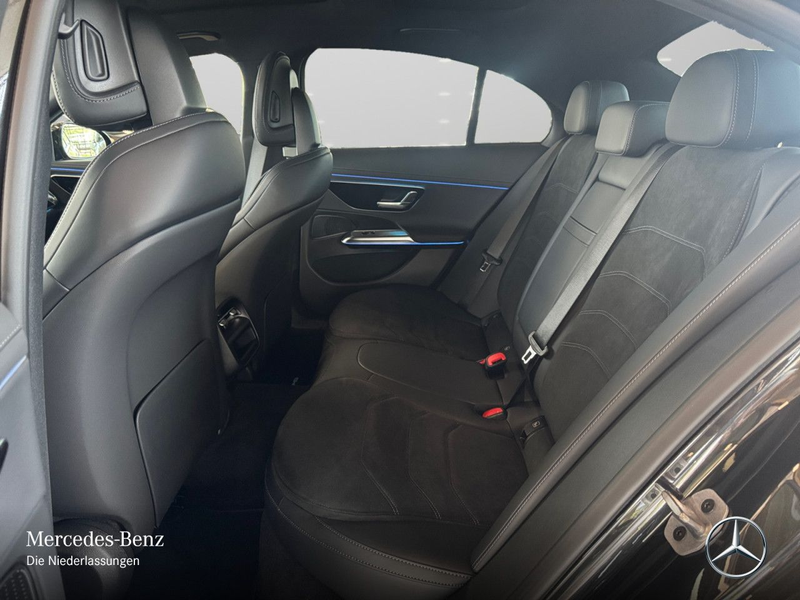 Mercedes-Benz E 220 d AMG WideScreen 360° Pano Distr. Night PTS — photo 12