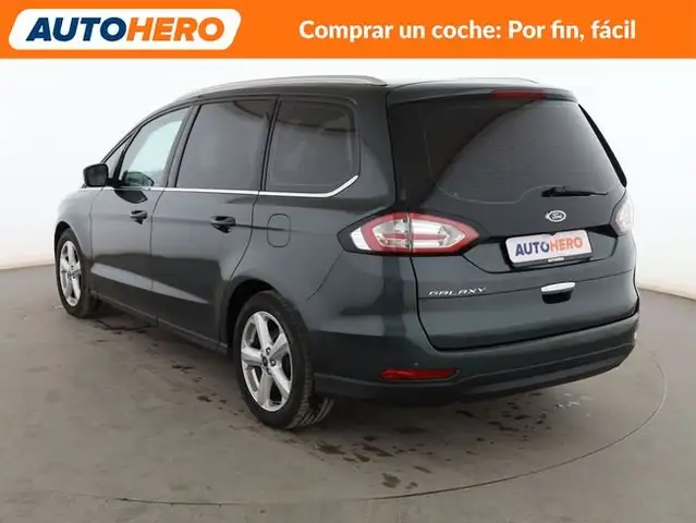 Ford Galaxy view 4
