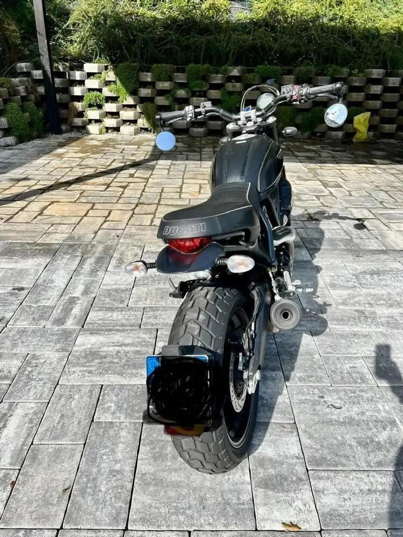 Ducati Scrambler Zwart - 2