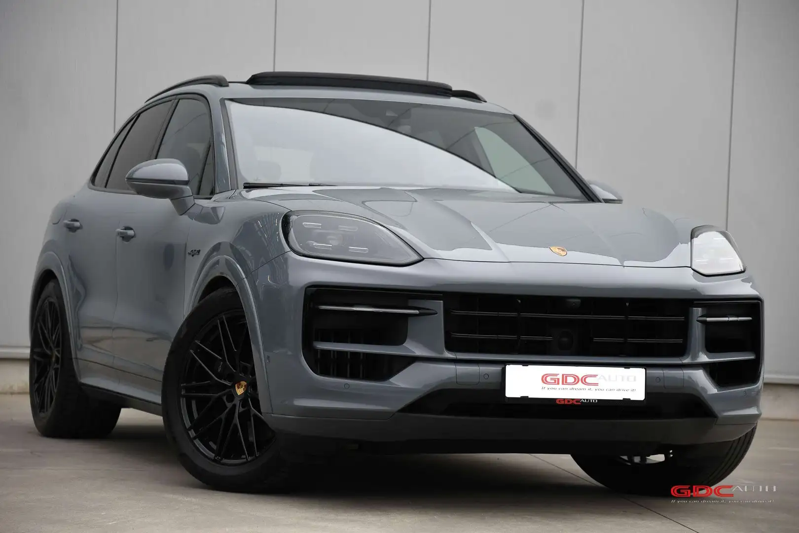Porsche Cayenne E-Hybrid l New Model l Sport Design l Noir - 1