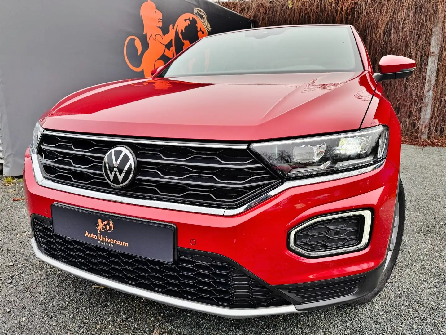 Volkswagen T-Roc #1.HAND#TÜV#SERVICE#CABRIO#AHK#NAVI#TOP! Rot - 1