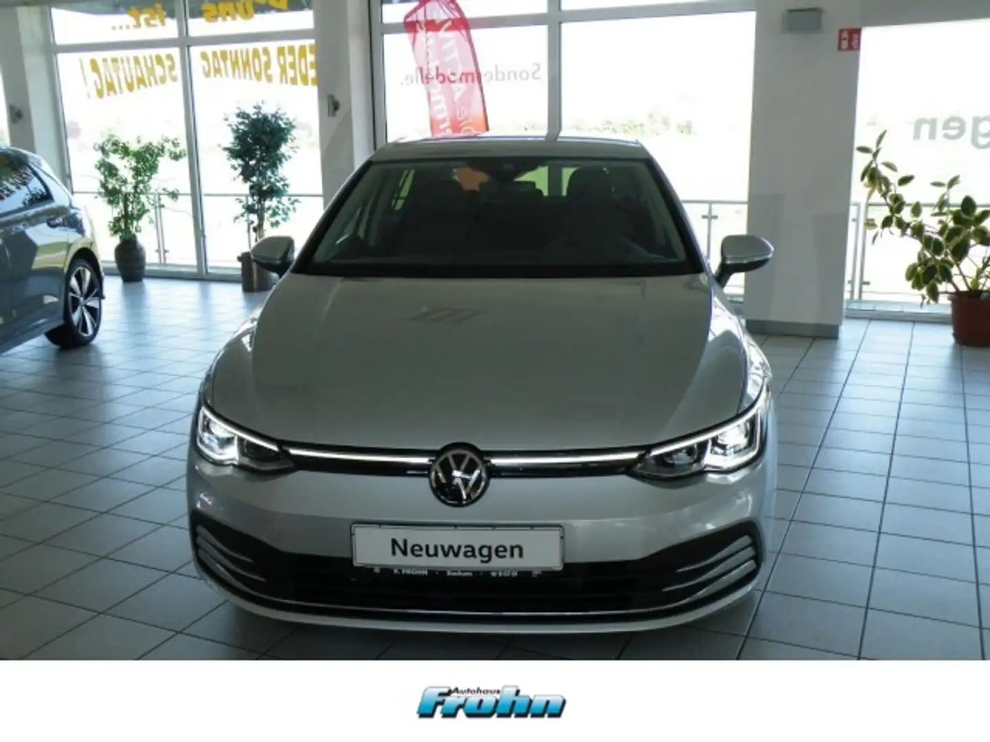 Volkswagen Golf Style 1,5 l eTSI OPF 7-Gang-DSG Klima Navi Silber - 1