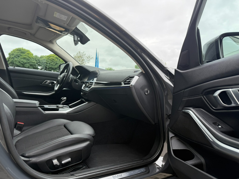 BMW 330 e xDrive Touring LASER/HEAD/DAB/SPORTSITZ/PANO/AHK — photo 10