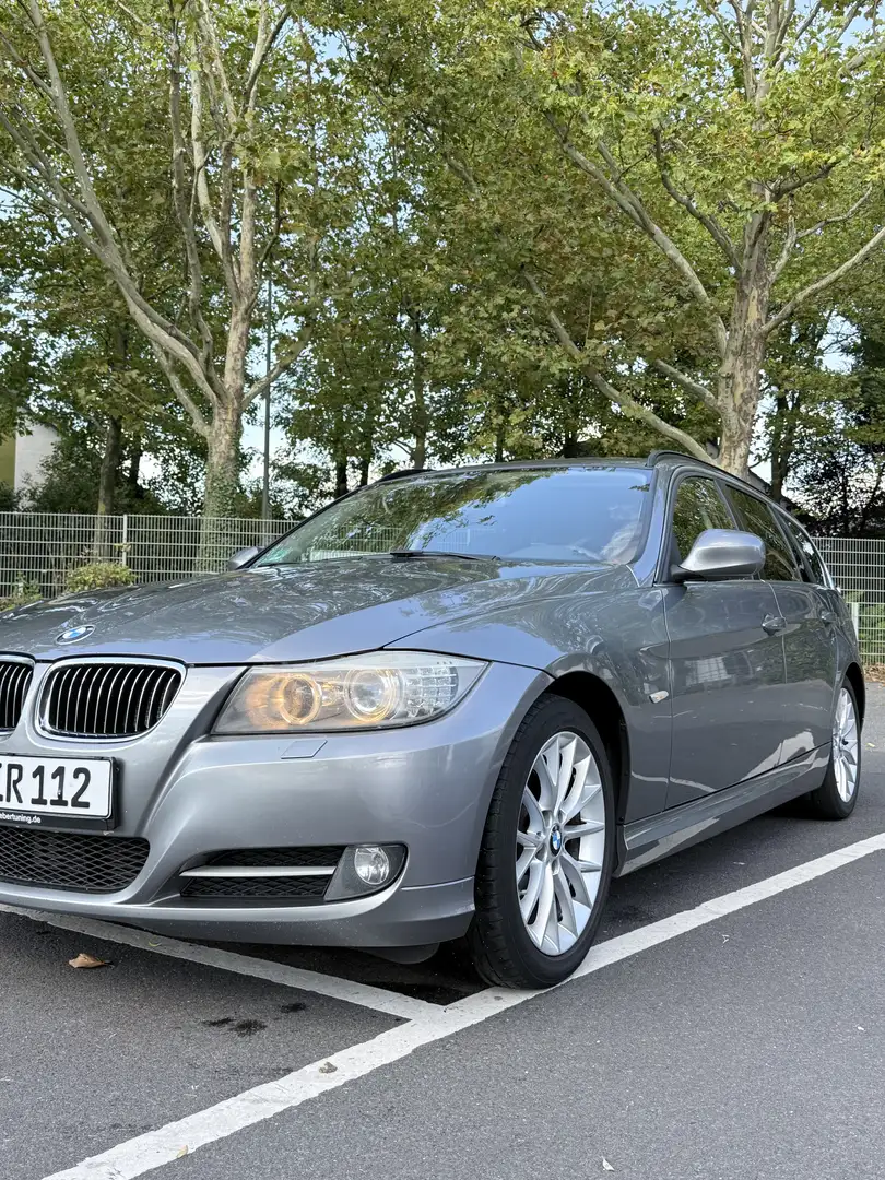 BMW 318 318d DPF Touring Aut. Edition Exclusive - 2